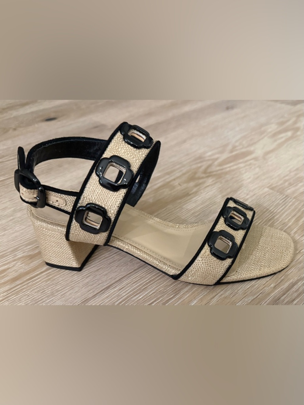 Larroude Milan Leather Sandal Handmade In Raffia Beige. Block Heel Sz 7 NWT